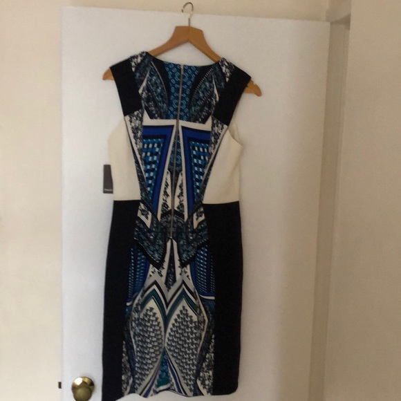 Beautiful Muse stretchy knee length dress! - Picture 5 of 5